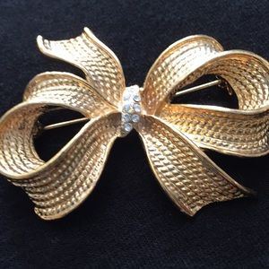 - Vintage costume pin